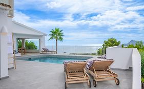 Villa La Corniche Piscine, Parking & Wi-Fi